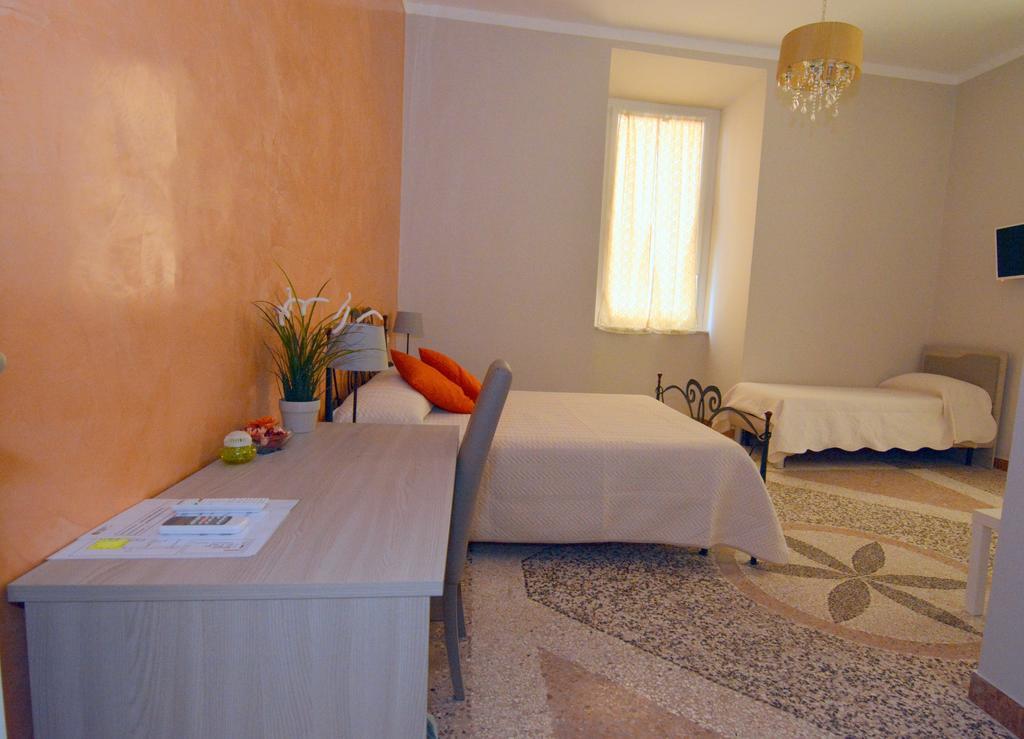 Residence Stendhal Guest House 치비타베키아 외부 사진